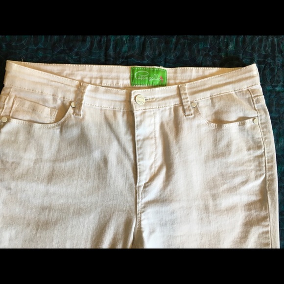 Pappagallo white ankle jeans w/scallops/embroidery at leg bottom.Sz 8. Exc.cond. - Picture 8 of 12